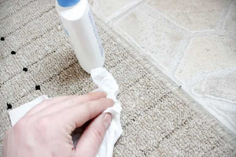 رایمند تجارت مراحل پاک کردن چسب روی فرش